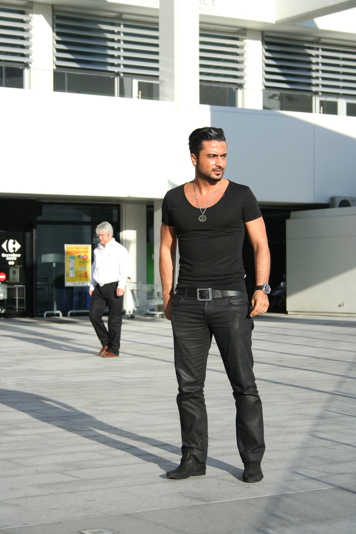 Ozan: "Korsan Hırsızlıktır"
