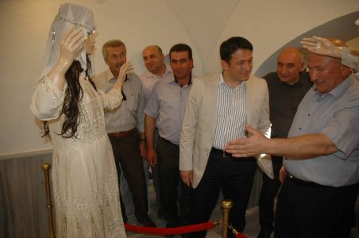 Restore Edilen Tarihi Hamam Açıldı