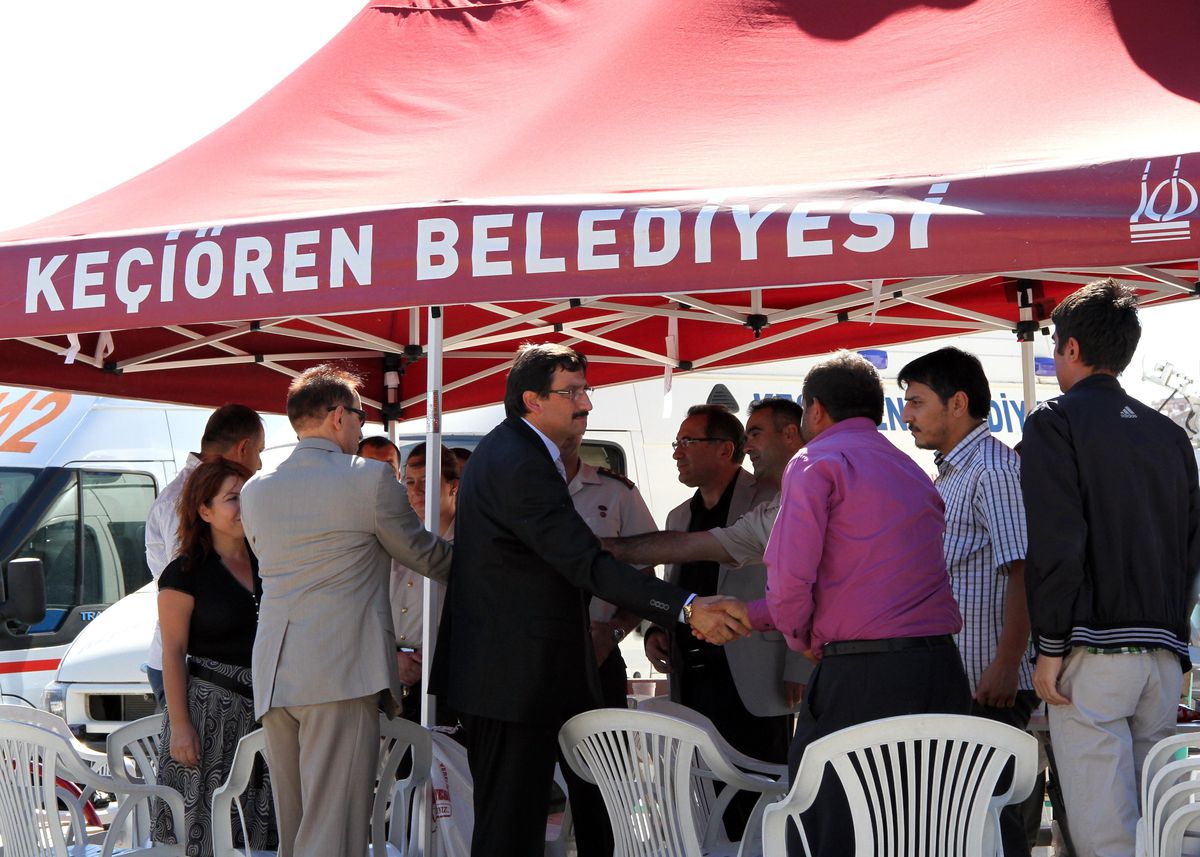 Şehit Yakınları, Adli Tıp\'ta Beklemeye Devam Ediyor