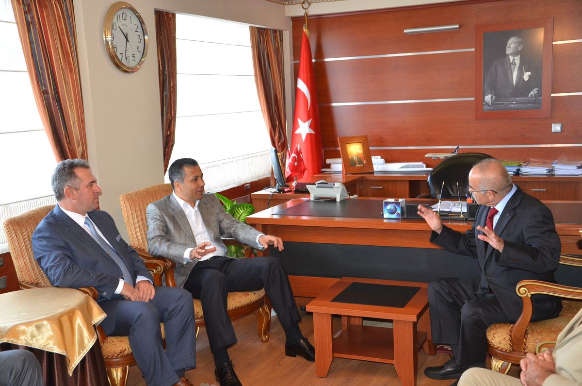Tekirdağ Valisi Yerlikaya\'dan Çorlu Kaymakamlığına Ziyaret