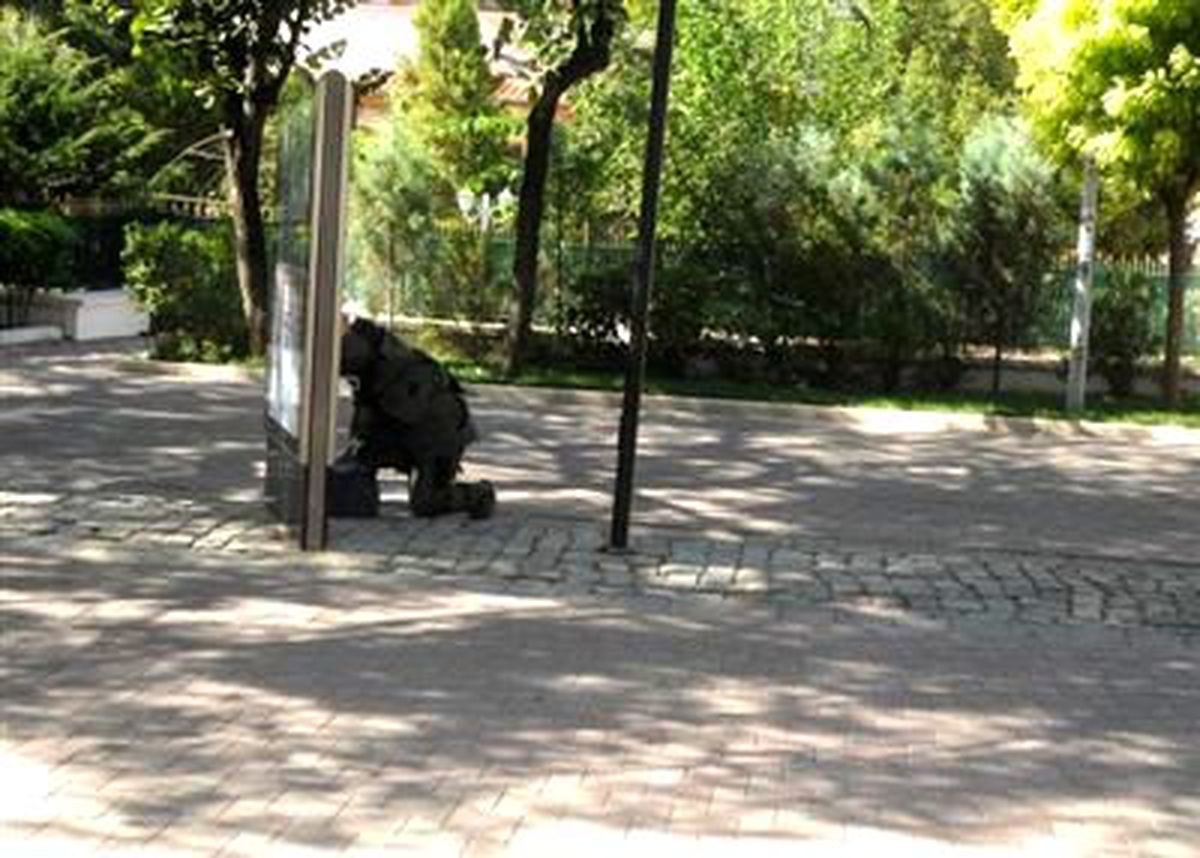 Vali Konağı Önünde Unutulan Çanta Paniğe Neden Oldu