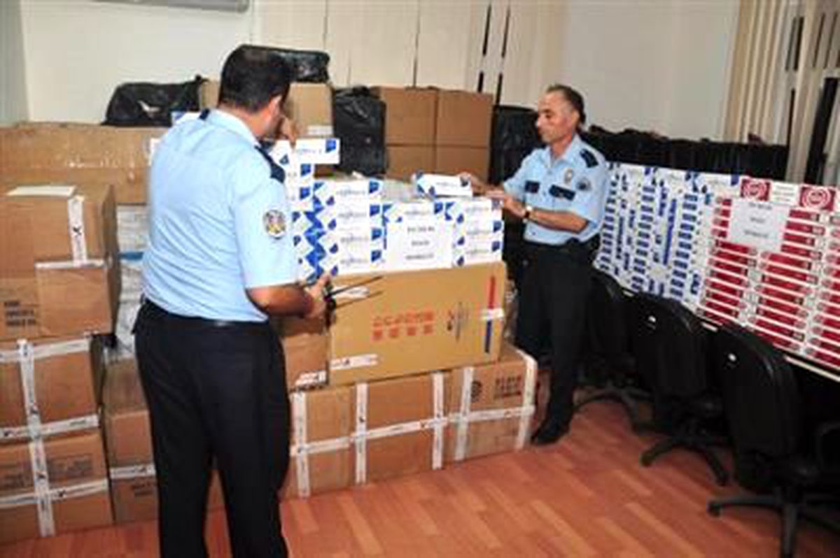 Adana\'da 50 Bin Paket Kaçak Sigara Ele Geçirildi