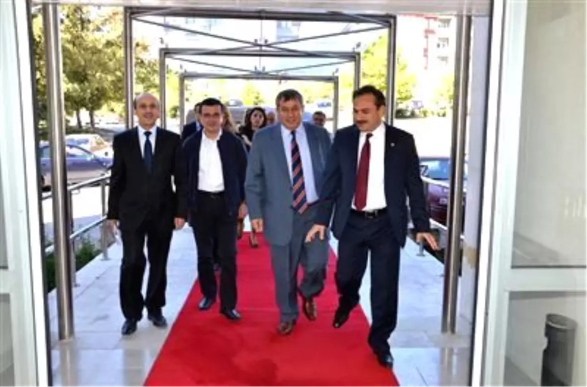 Aibü Azerbeycanlı Konuklarını Ağırladı