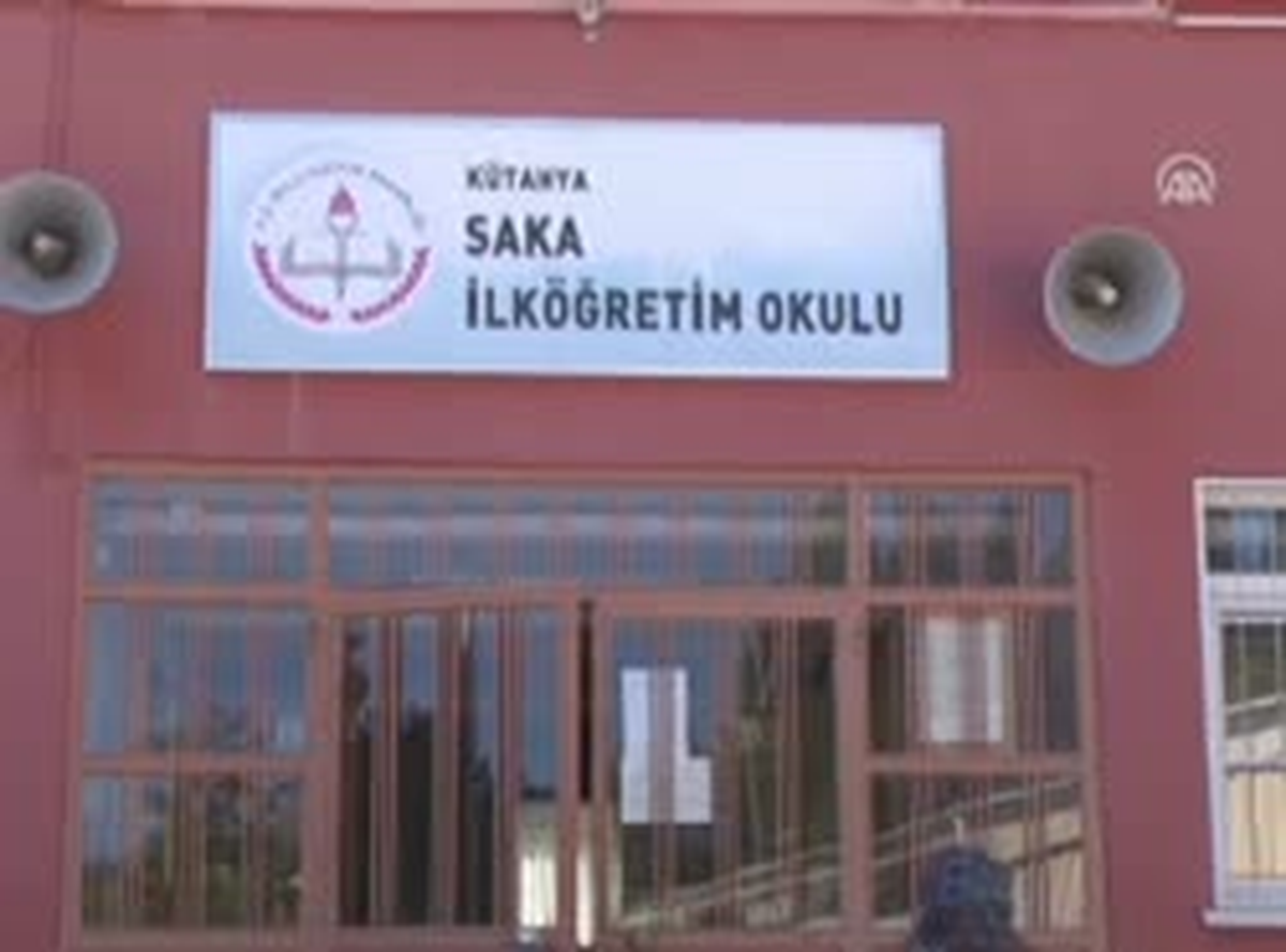 Aslı Çakır Alptekin, Öğretmen Oldu
