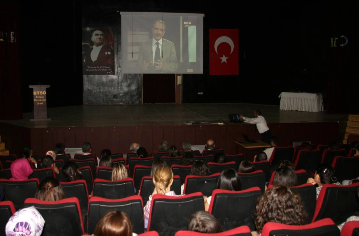 Bakan Dinçer\'den Yeni Öğretmenlere Telekonferanslı Eğitim