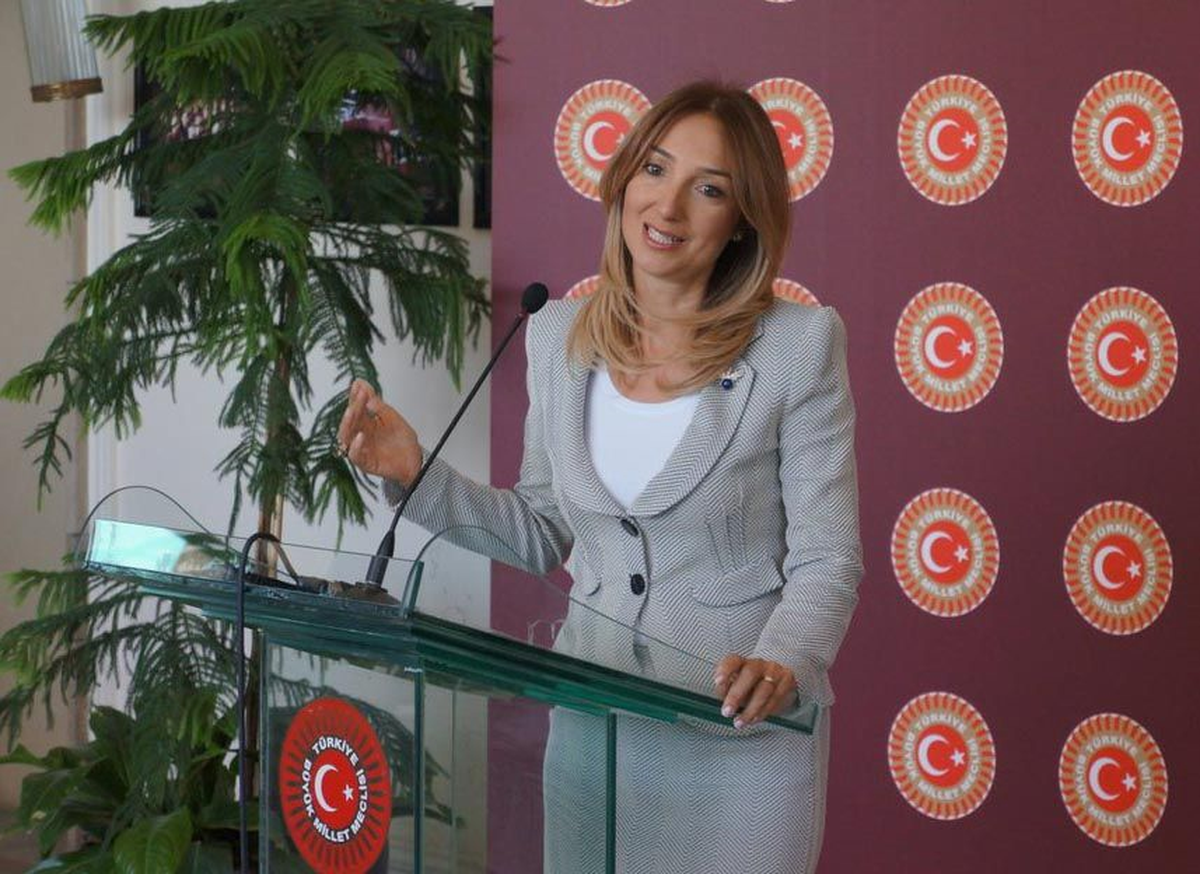 CHP\'li Nazlıaka\'nın Basın Toplantısı