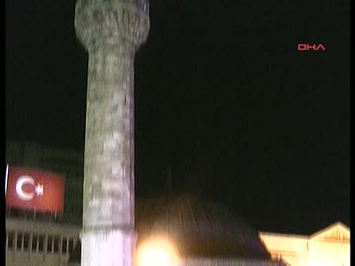 Devlet Binalarının Bulunduğu Alanda Unutulan Çanta, Korkuttu