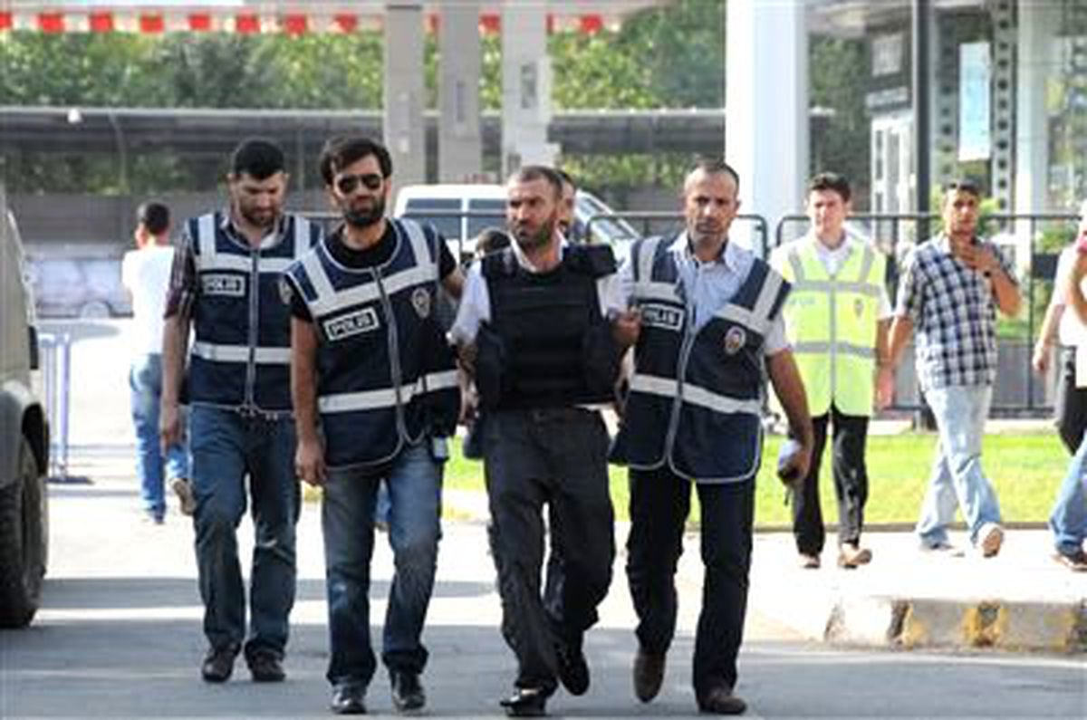 Diyarbakır\'da 6 Ay Önce İşlenen Cinayetin Zanlısı Yakalandı