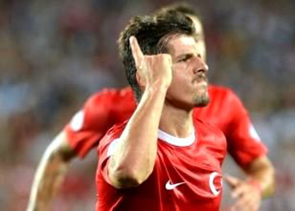 Emre Belözoğlu\'ndan Hocasına Övgü
