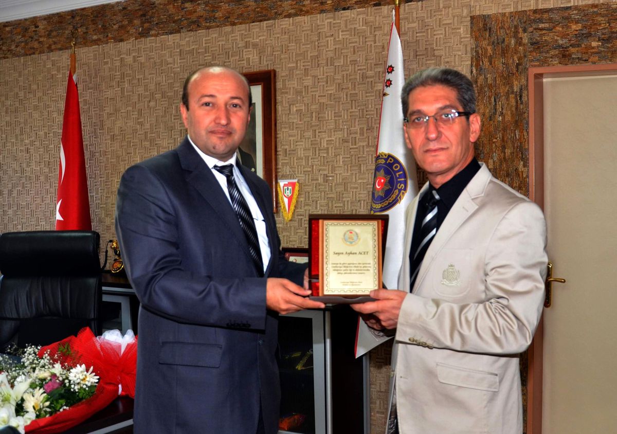Kardeş Okuldan Acet\'e Teşekkür