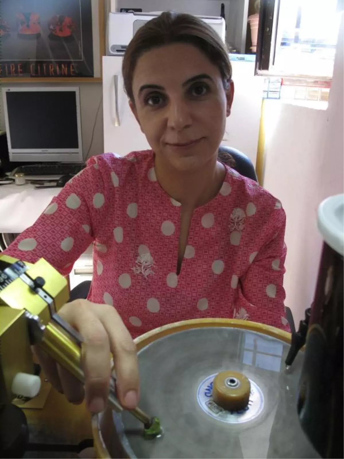 Kendisi de Mücevher