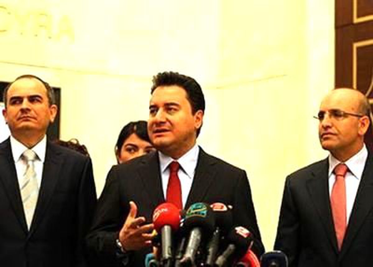 Lobinin İki Yeni İsmi: Babacan ve Başçı