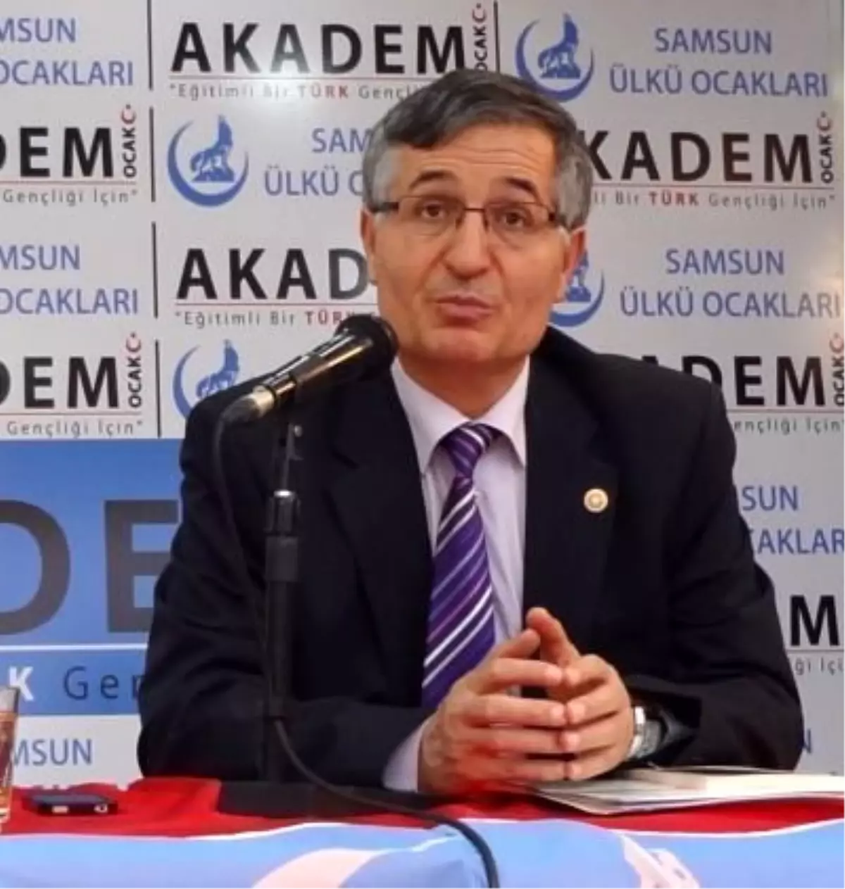 MHP\'li Yeniçeri\'nin Basın Toplantısı