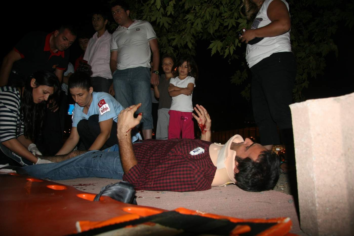 Otomobilin Çarptığı Yaya Hastanelik Oldu