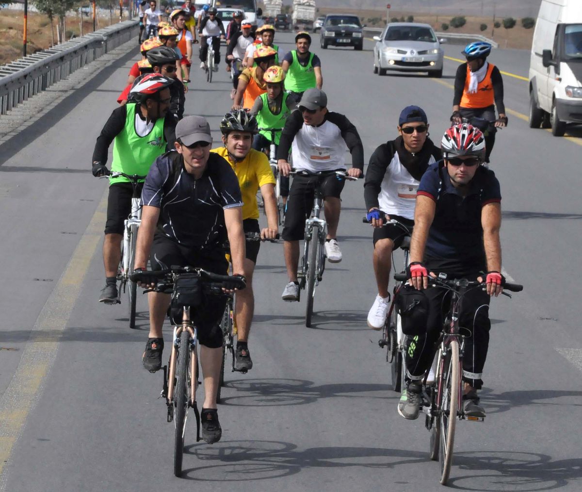 \'Pedal Pedal Vangölü\' Bisiklet Turu Bitlis\'ten Start Aldı