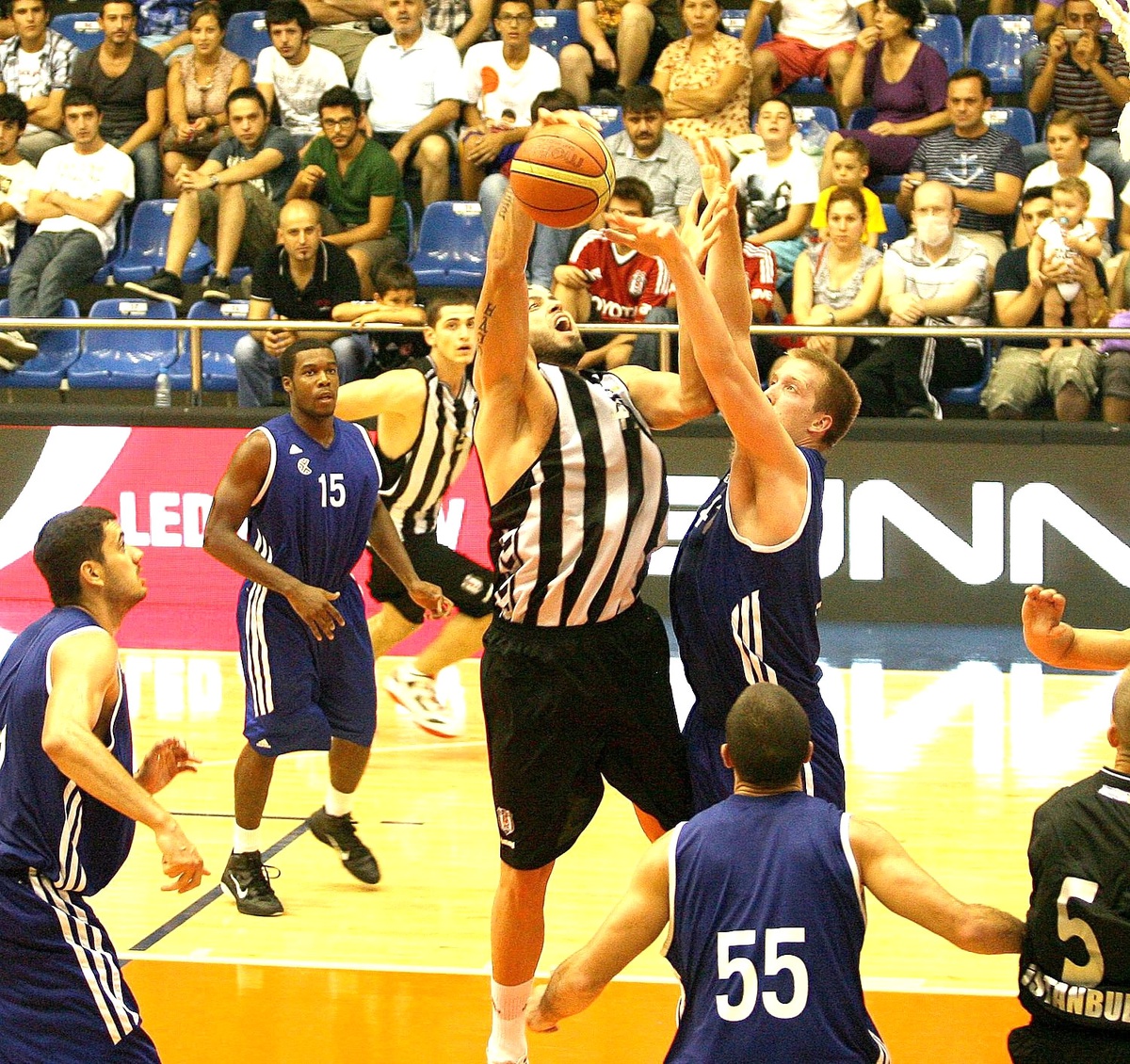Rixos Cup Basketbol Turnuvası\'nda Beşiktaş Hız Kesmedi