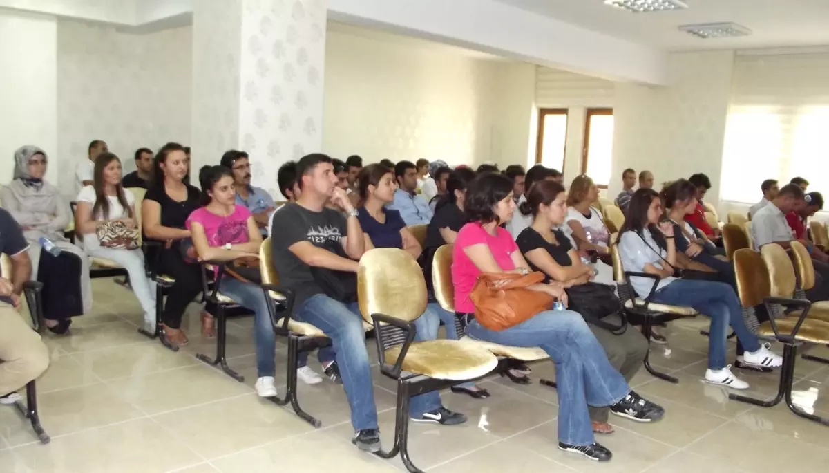 Silvan\'da Öğretmenlere Uyum Semineri