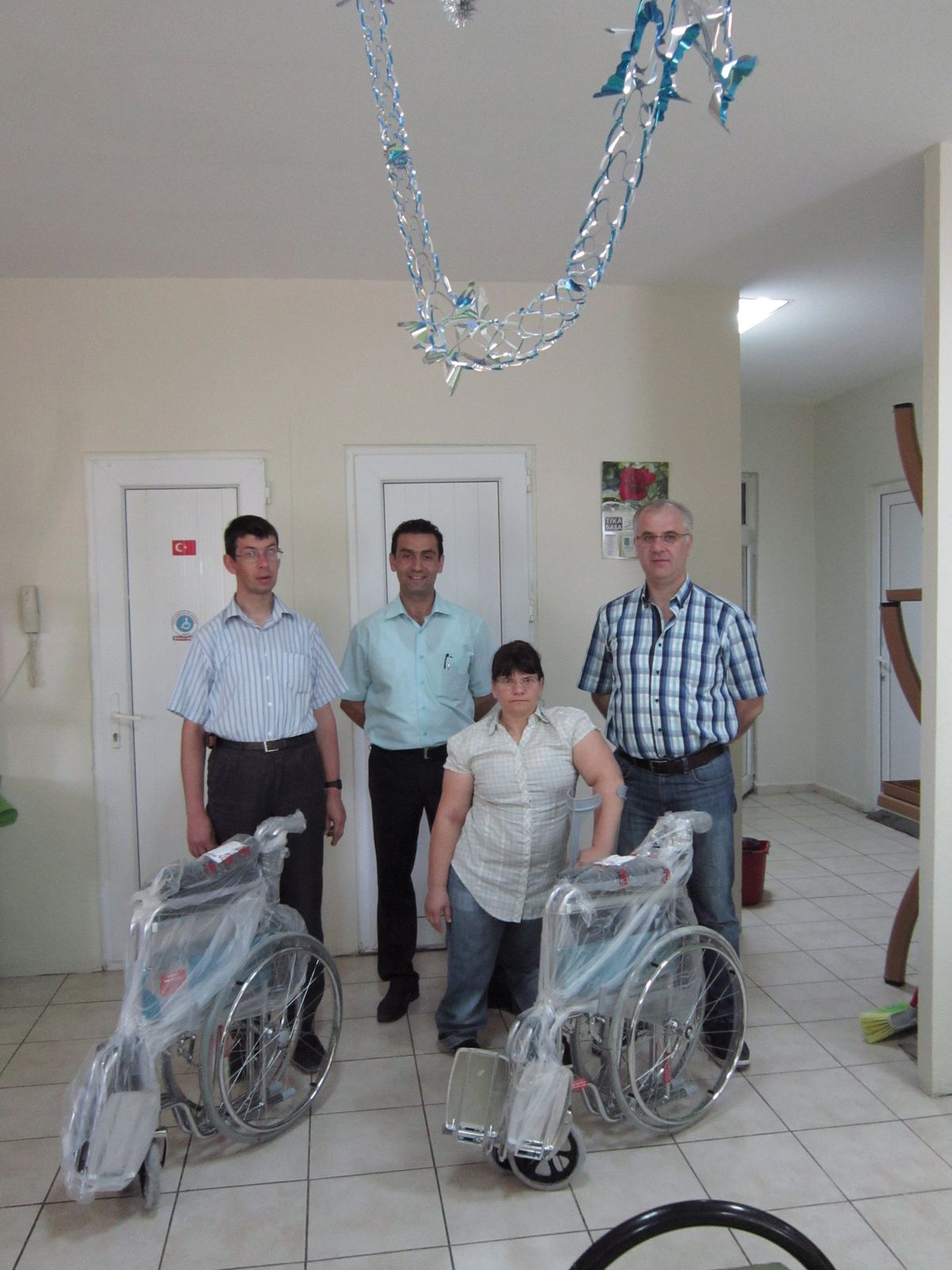 Tekerlekli Sandalyeler Sahiplerine Ulaştı