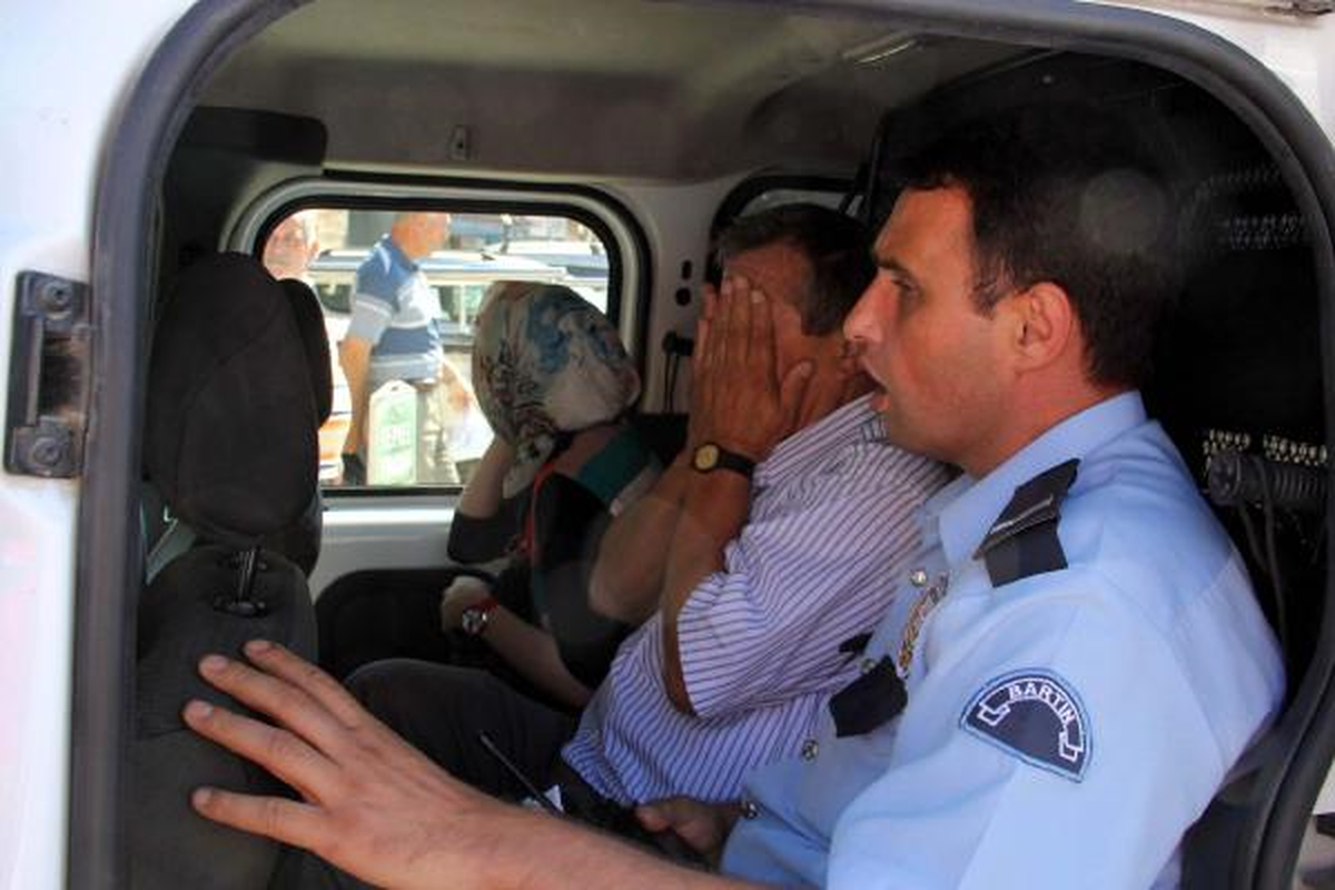 Terör Yalanıyla Dolandırıldı, Polislere Sarılıp Ağladı