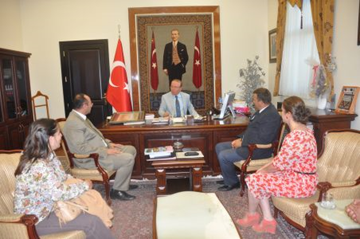Vali Oğuz\'a Makamında Ziyaret