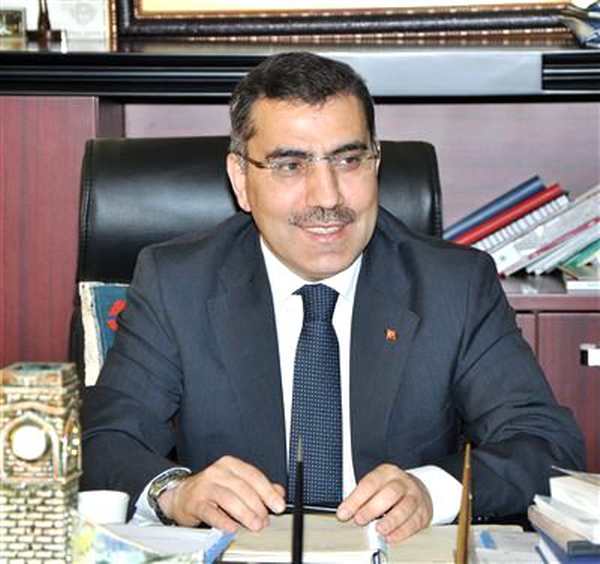Yüreğir Belediyesi\'nden Asfalt Çalışması