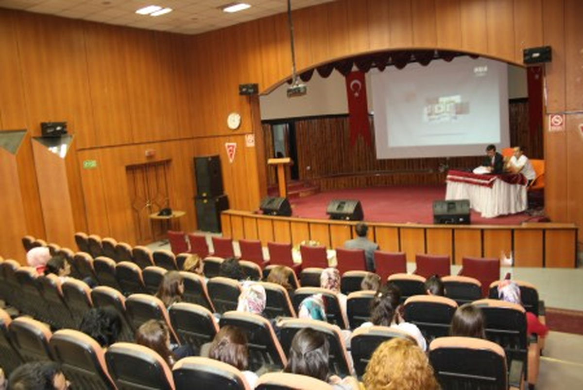 Ağrı\'ya Atanan Öğretmenlere "Uyum Eğitimi" Semineri Verildi