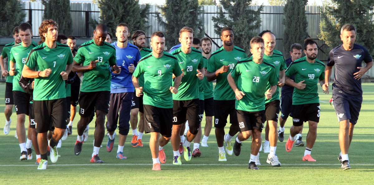 Akhisarspor\'da Hazırlıklar Sürüyor