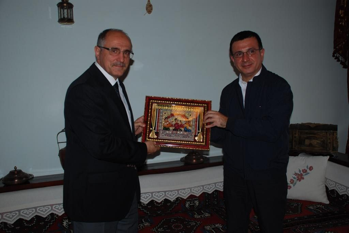 Azerbaycan Cumhurbaşkanlığı Komisyonundan Valiliği Ziyaret