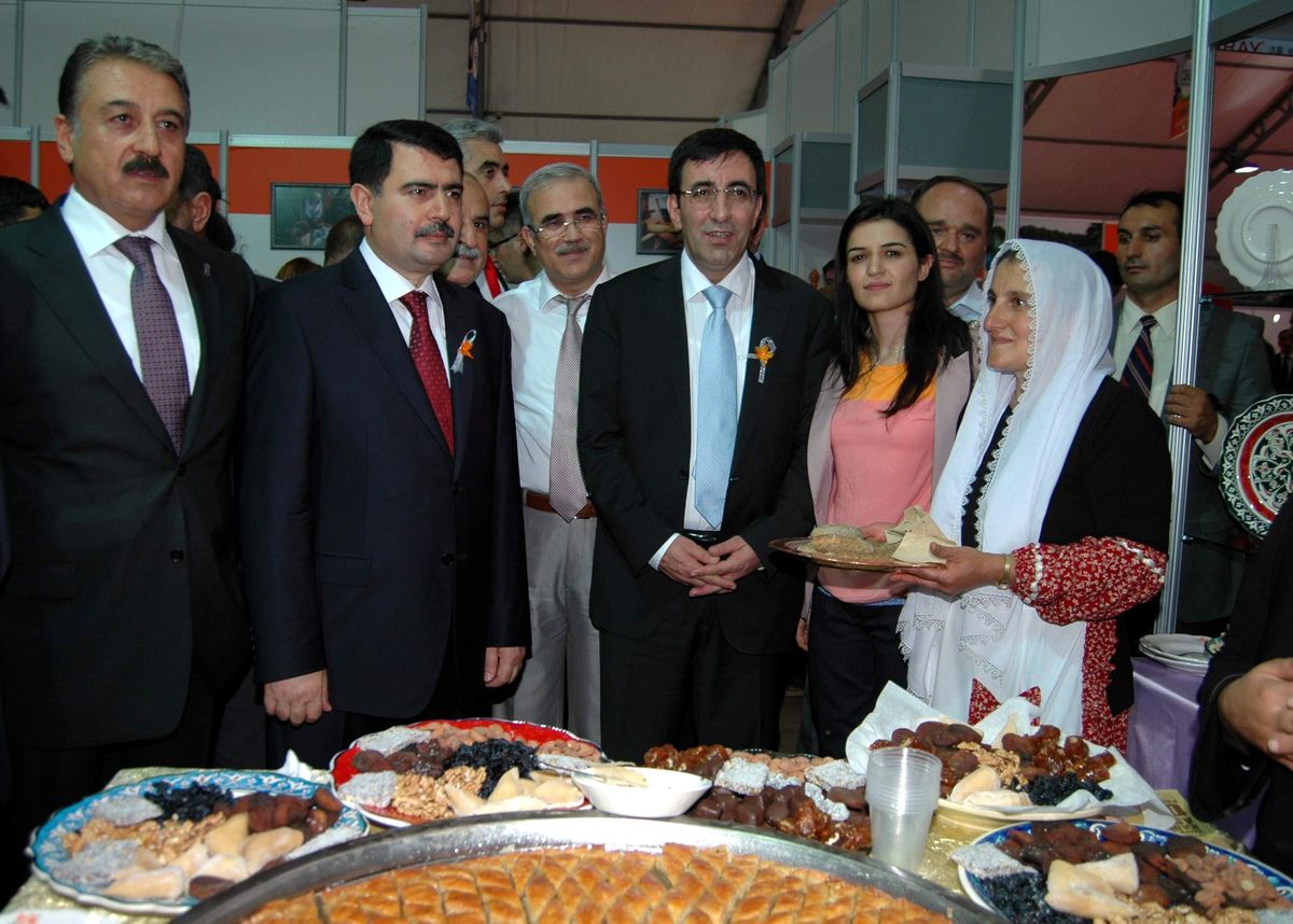 Bakan Yılmaz, Sodes Fuarı\'nın Açılışına Katıldı