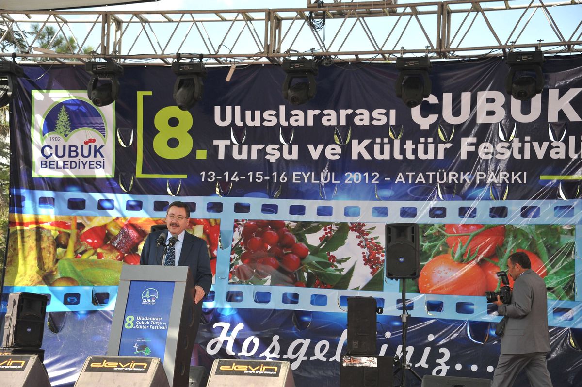 Başkan Gökçek, Çubuk Turşu Şenliği\'nde