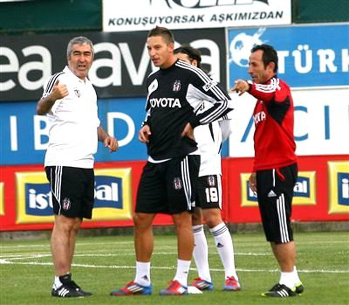 Beşiktaş\'ta Aybaba\'dan Rehavet Uyarısı