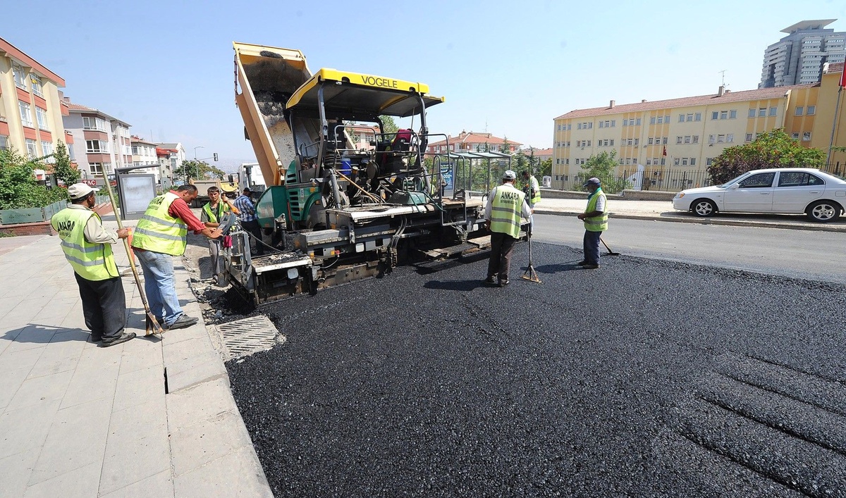 Büyükşehir Belediyesi\'nden Yol Yapım Çalışmaları
