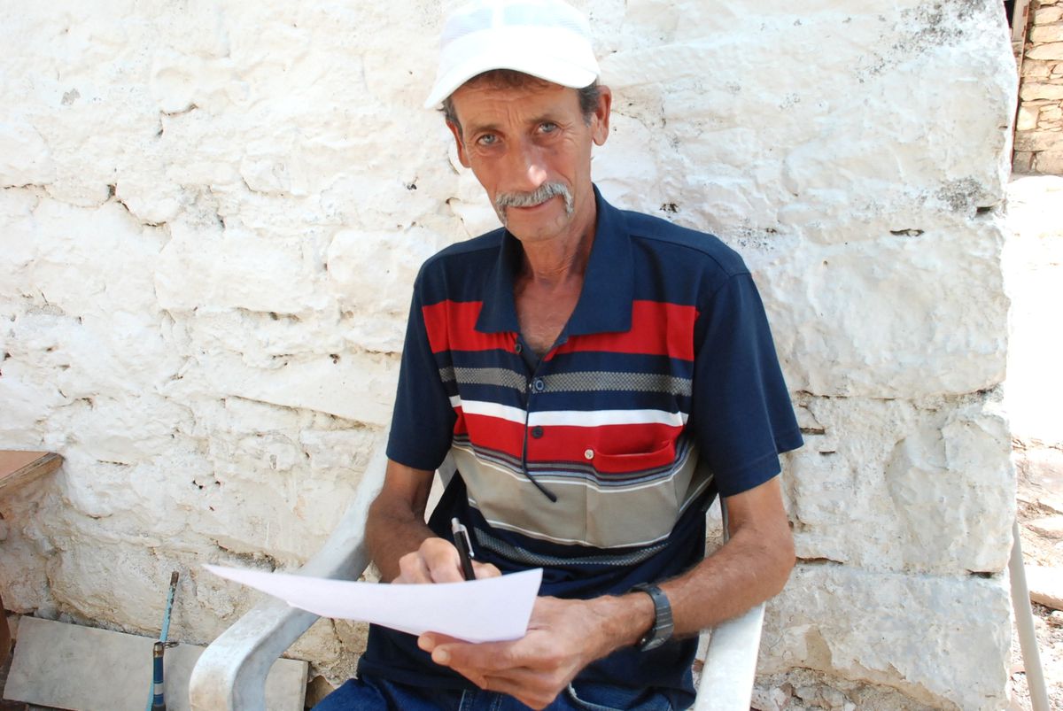 Didim Kaymakamlığı Elektriksiz Kalan Ailenin Durumunu Ele Aldı