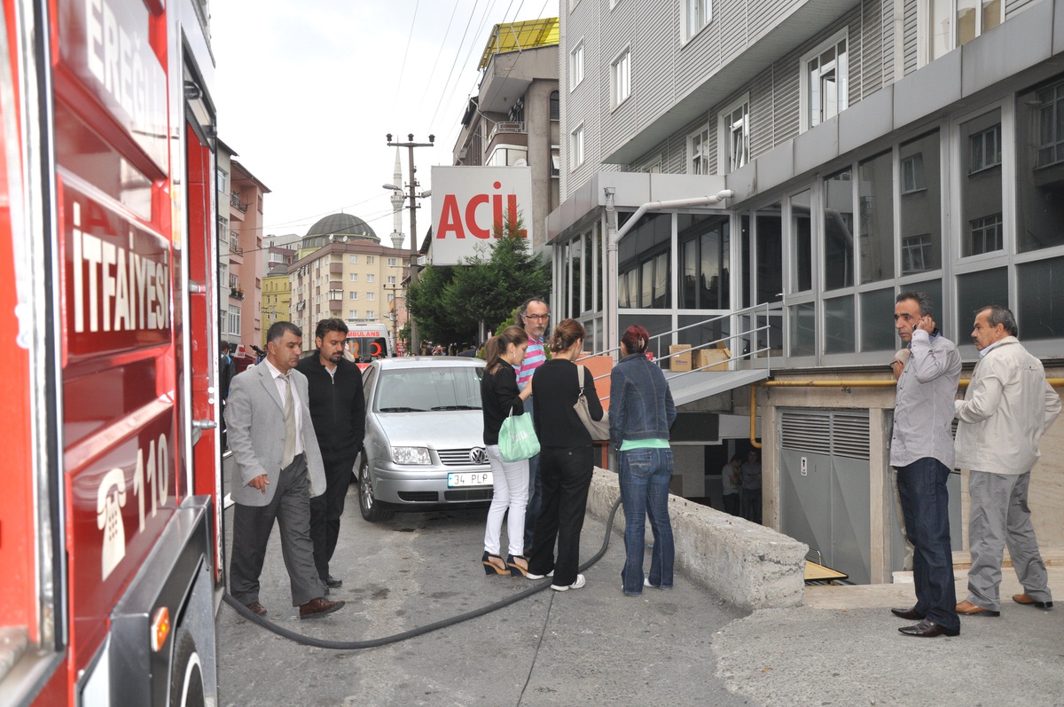 Ereğli\'de Özel Hastanede Çıkan Yangın Korkuttu