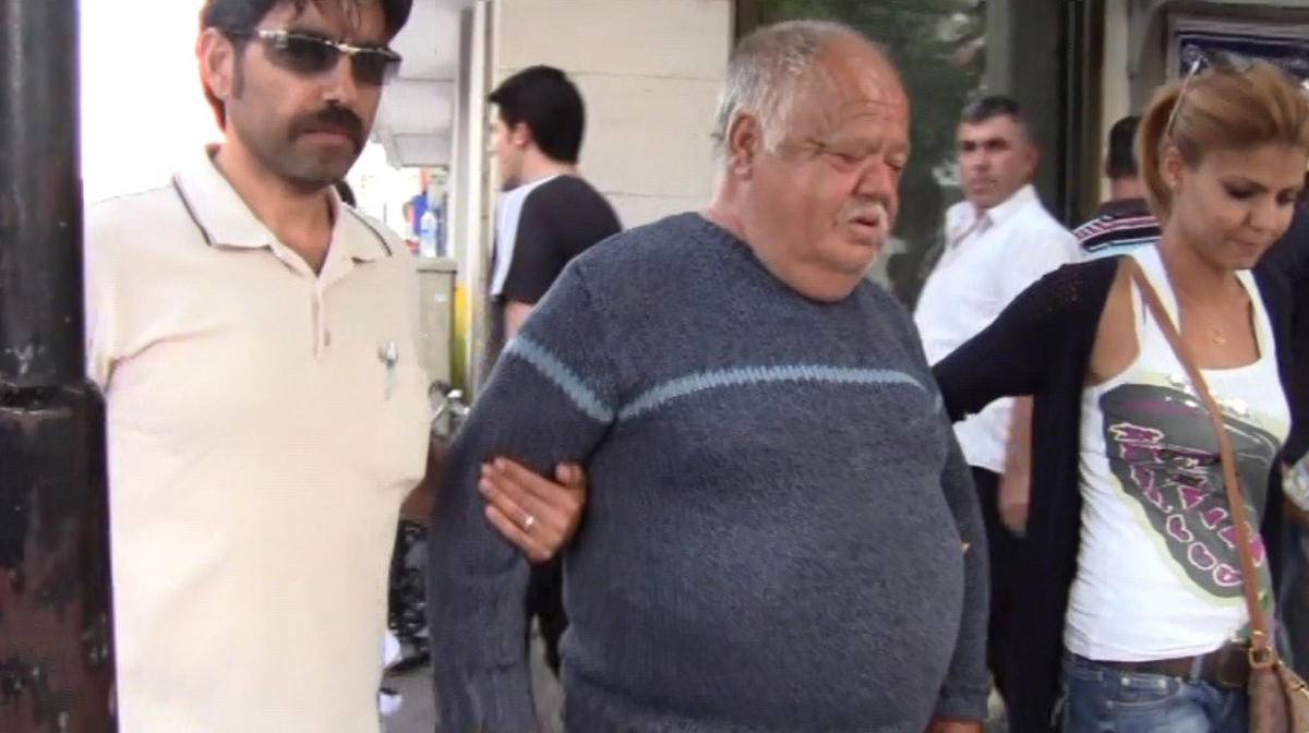 Eskişehir\'de Camiye Yardım Toplama Bahanesiyle Dolandırıcılık Yapan Şahıs Yakalandı