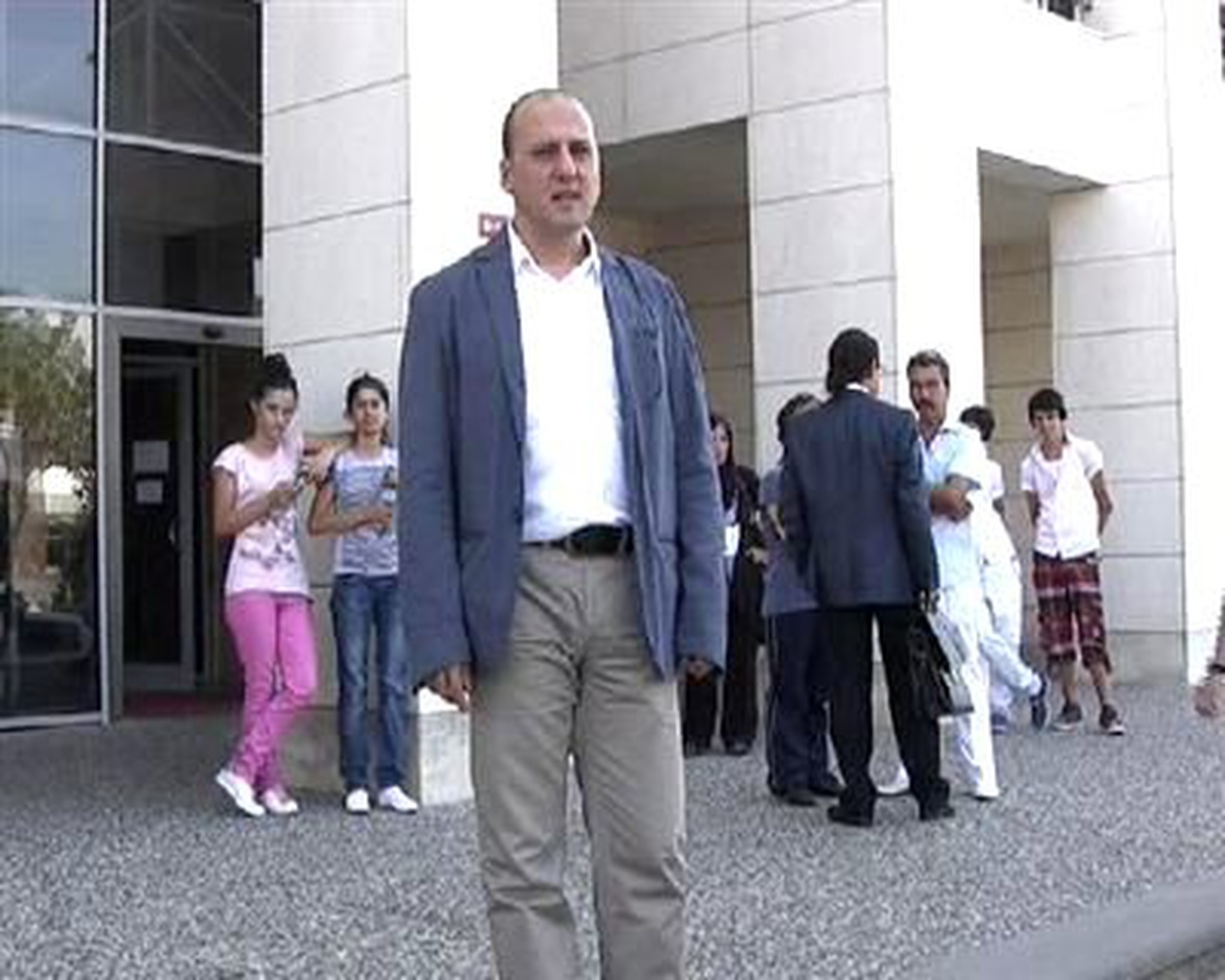 Gazeteci Ahmet Şık Hakim Karşısına Çıktı