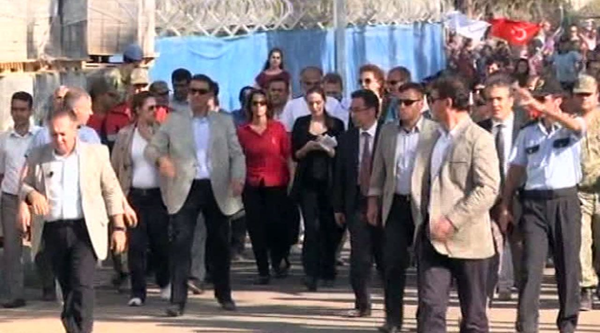 Kilis Angelina Jolie Suriyeli\'lerle 4 Saat Geçirdi Angelina Jolie İkizci Kez Türkiye\'de