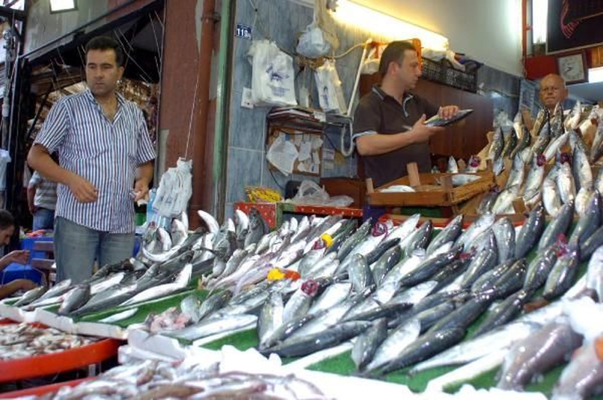 Kuşadası\'nda Balık Fiyatları Düştü