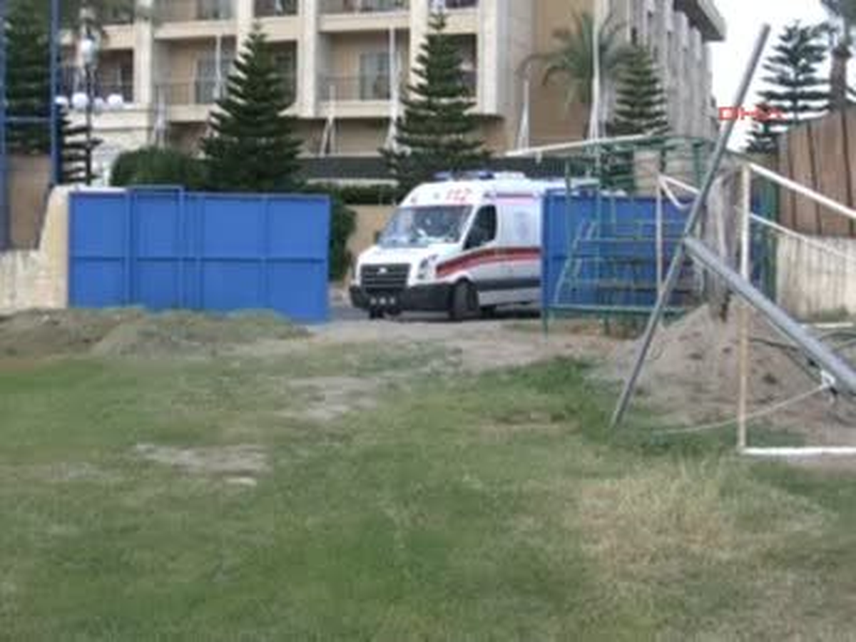 Maç Oynanırken Sahaya Ambulans Helikopter İndi