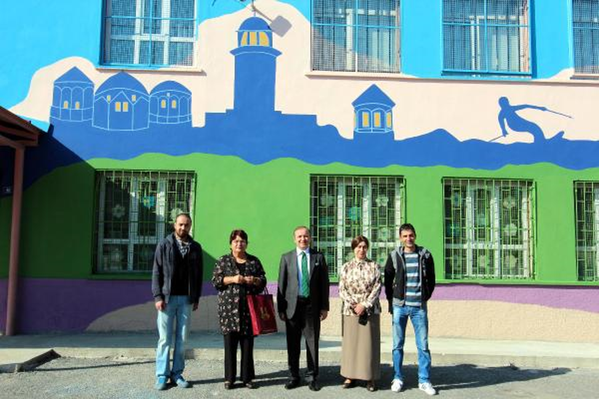 Okulların Dış Cephesine Tarihi Yerler Resmediliyor