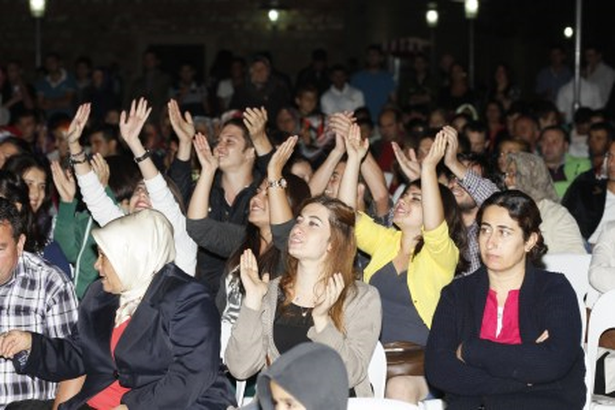 Sahne Senin Gebze\'de Genç Yetenekler Coşturuyor