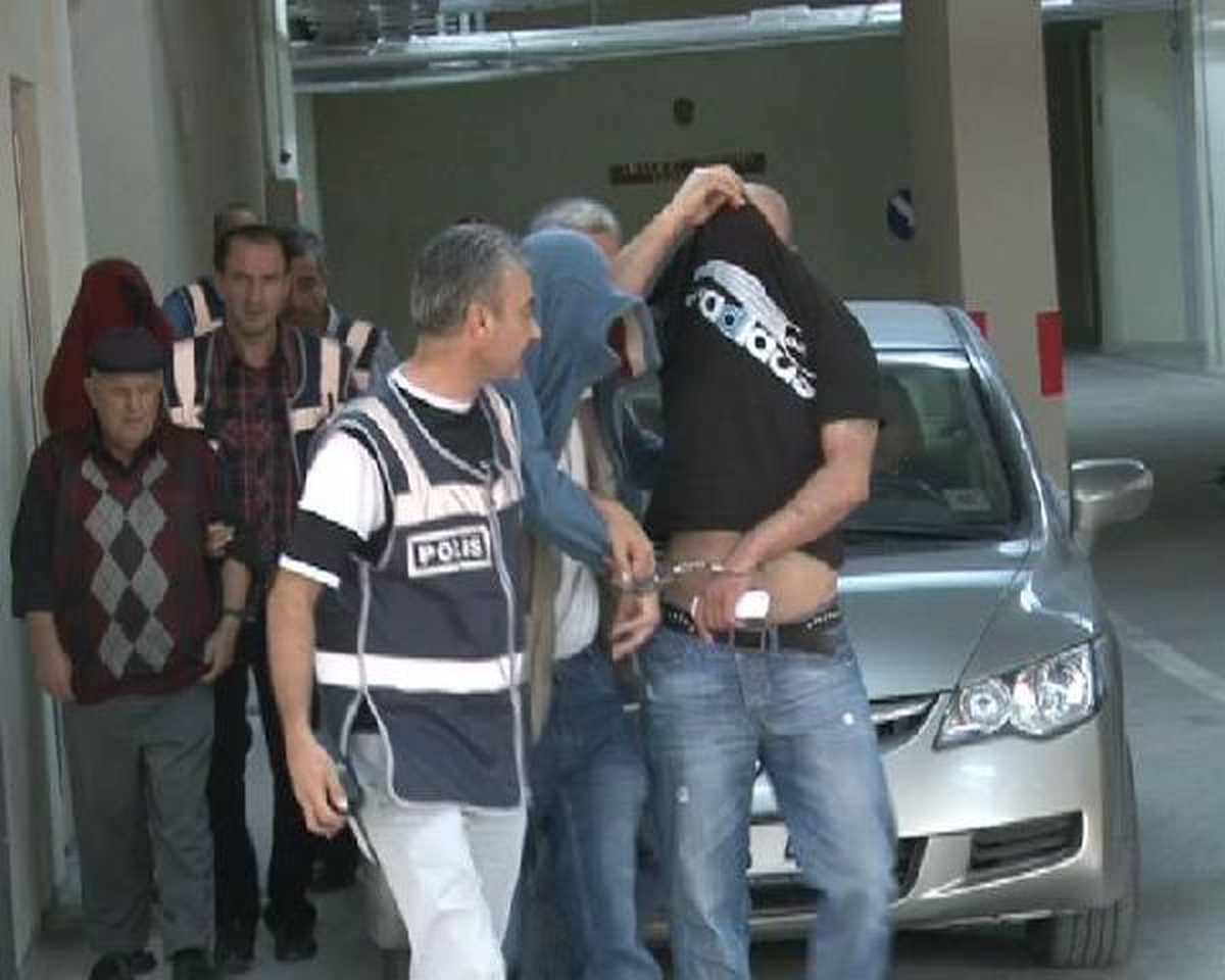 Tecavüzden Tutuklandılar, \'Kızı Tanımıyoruz\' Dediler