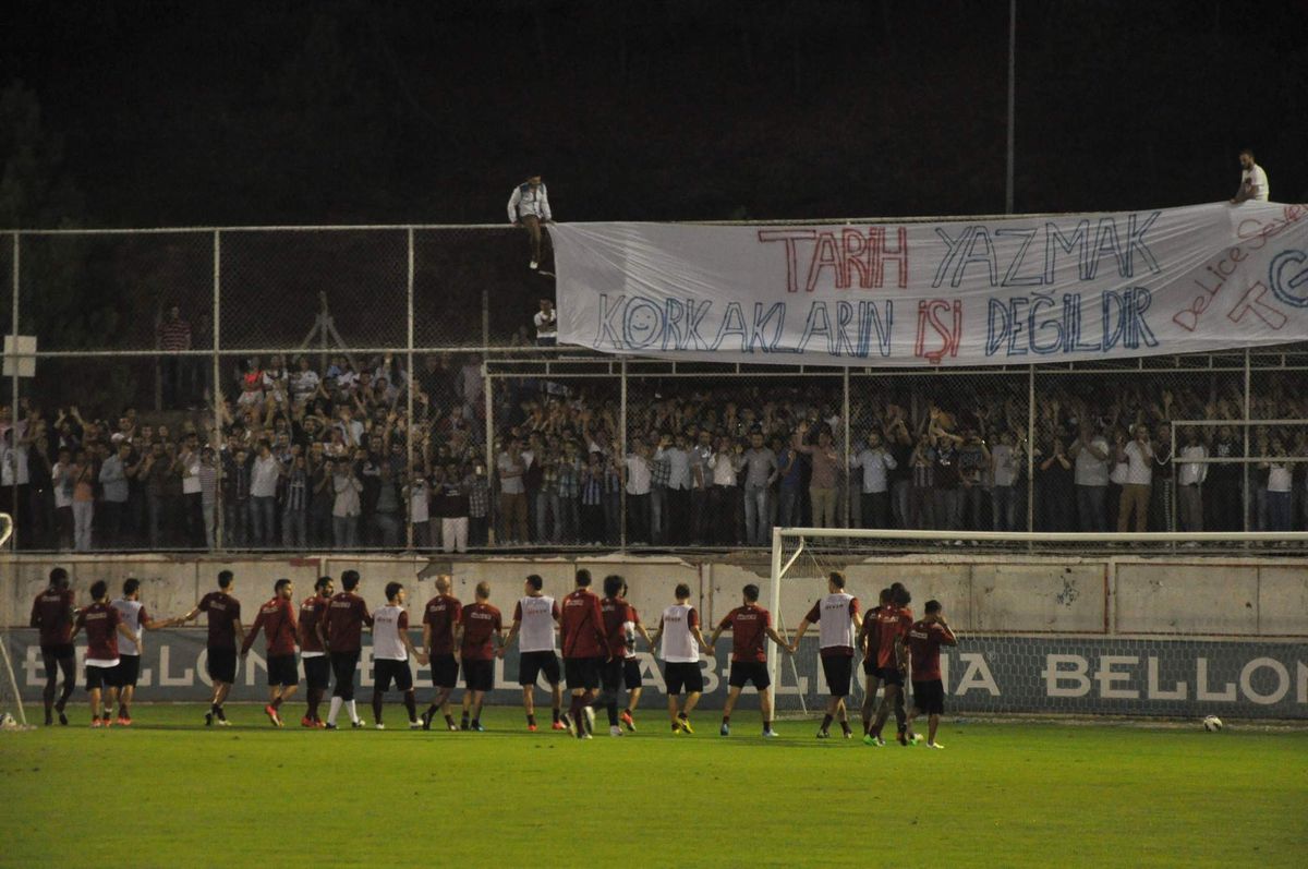 Trabzonspor Taraftarlarından Sevgi Seli