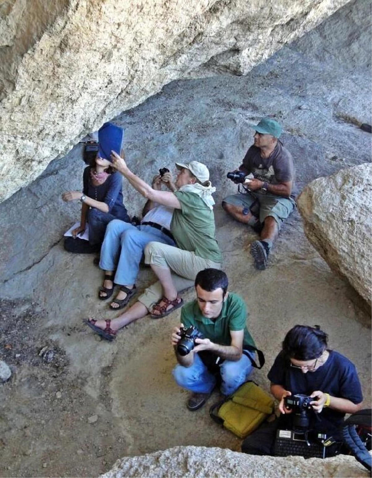 8 Bin Yıllık Kaya Resimleri Kurtarılıyor