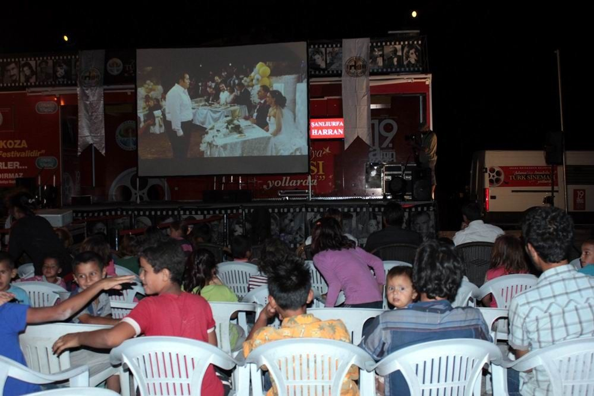 Altın Koza Gezici Sineması Harran ve Adıyaman\'da