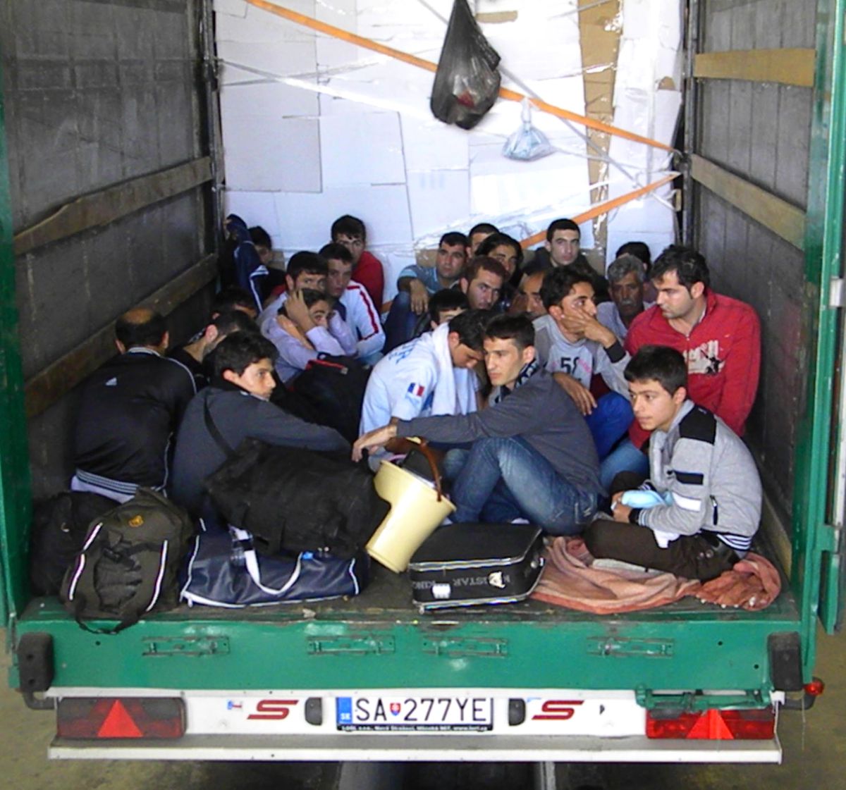Ayvacık\'ta 33 Kaçak Yakalandı
