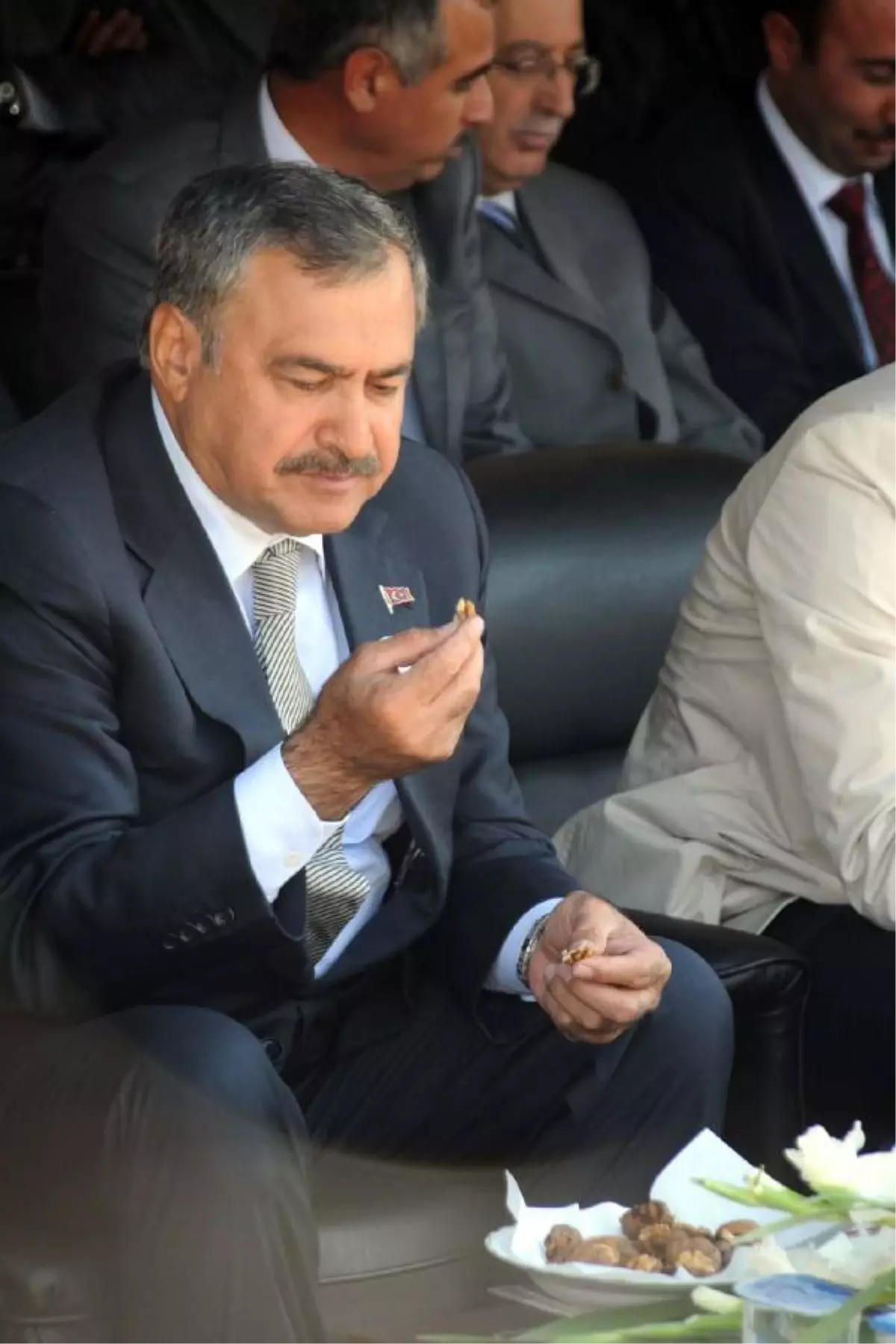 Bakan Eroğlu Cevizin Faydalarını Anlattı