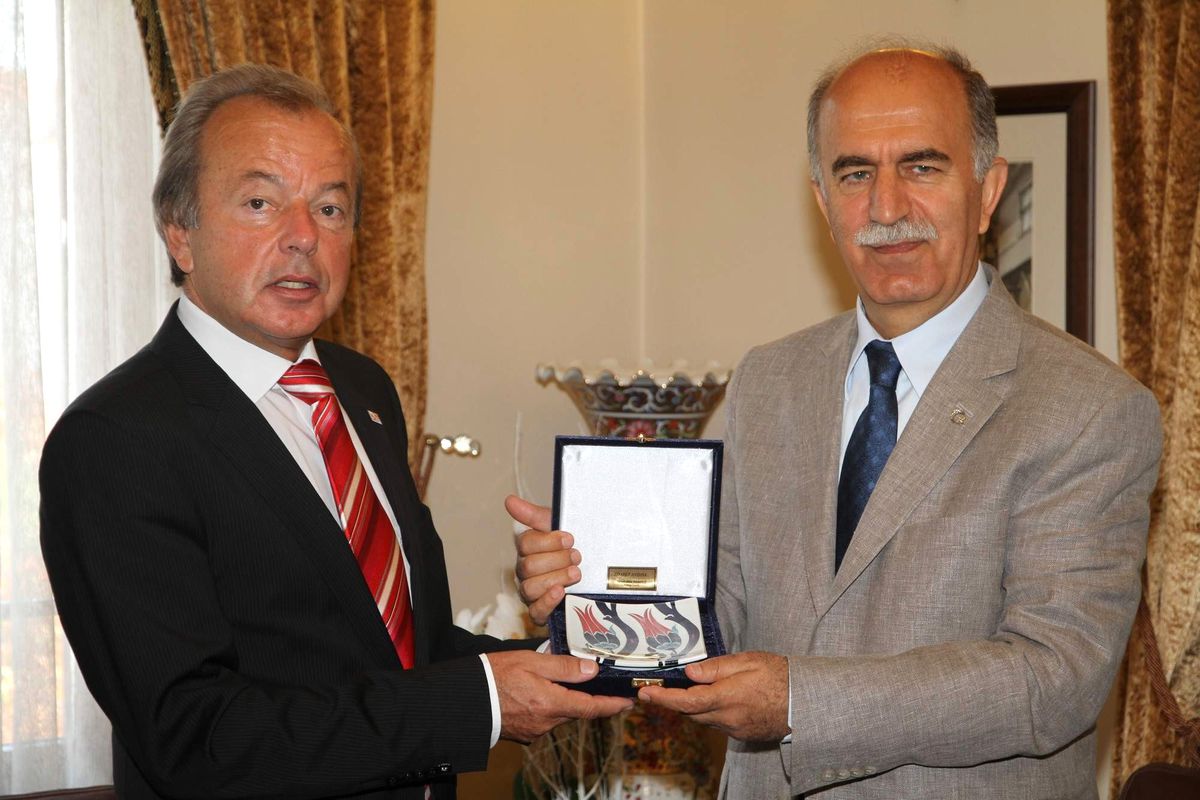 Bursa\'ya Alman Çıkartması