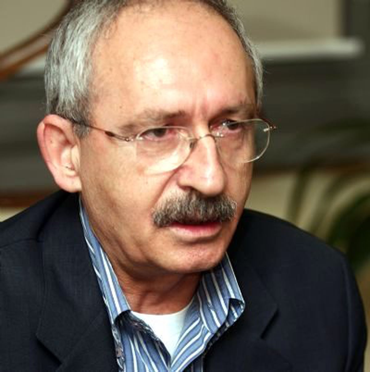 CHP Genel Başkanı Kılıçdaroğlu."Sayın Başbakan \'Meraktan Bir Asker Bunu Eline Aldı\' Diyor."