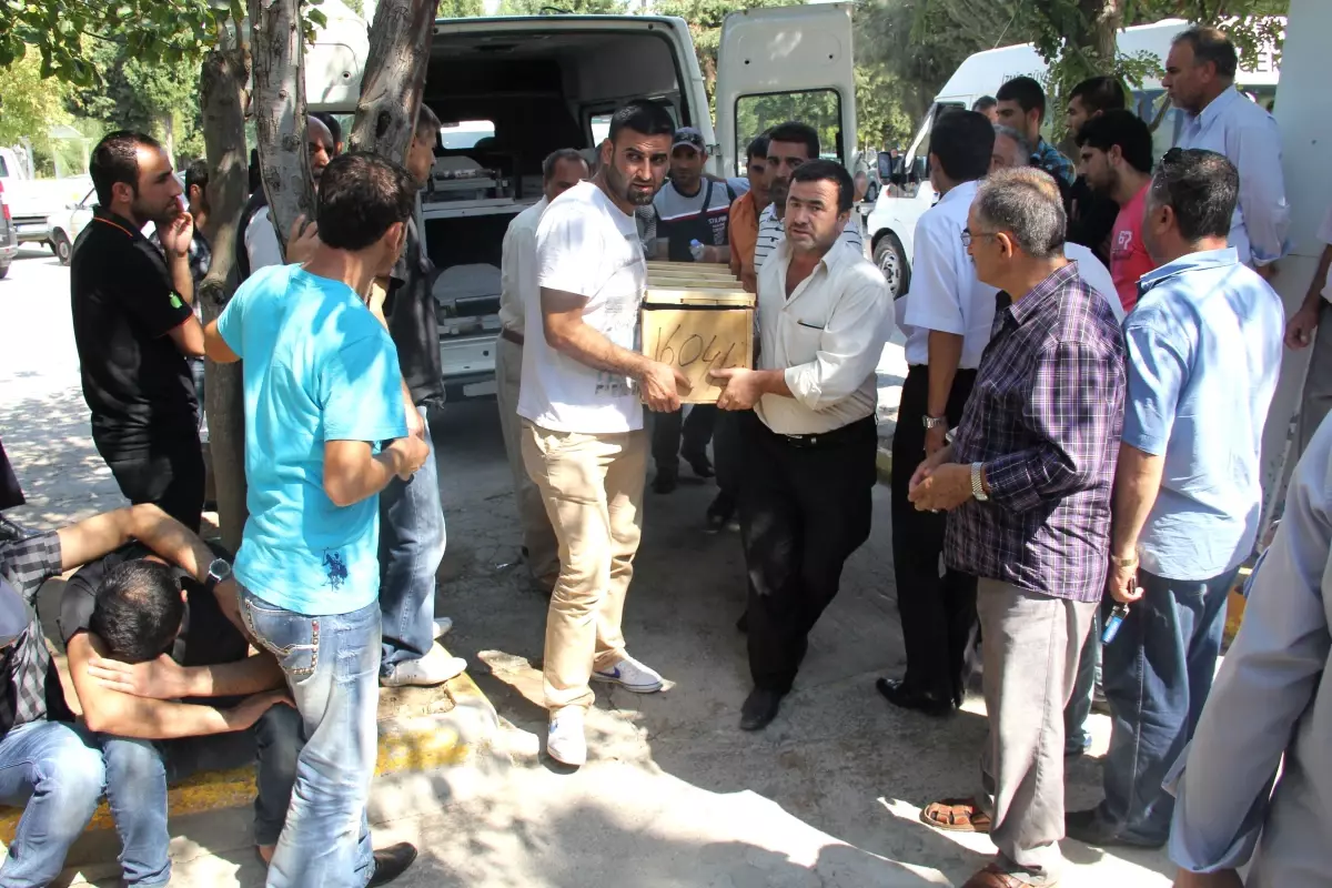 Ege\'de Kaçakları Taşıyan Teknenin Batması